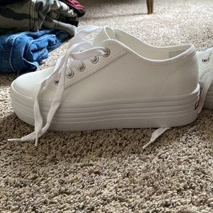 Steve Madden platform shoes